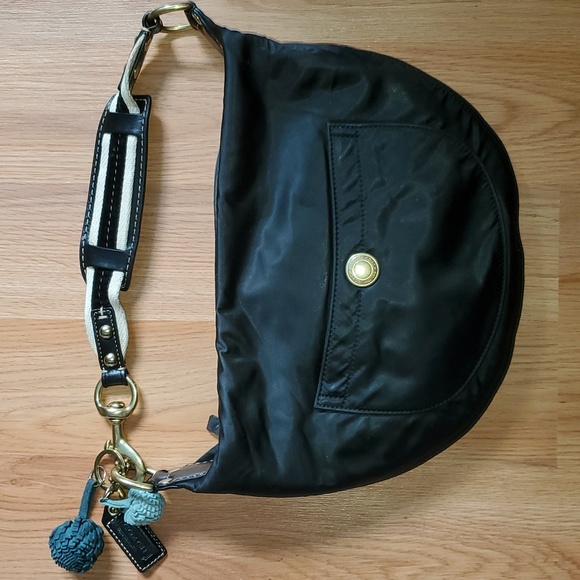 Coach Handbags - Coach shoulder purse